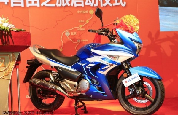 Nova Suzuki Inazuma 250 esportiva GW250F 2015