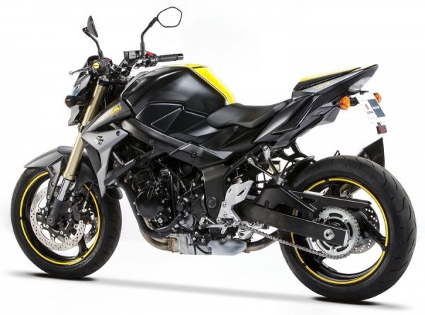 Suzuki GSR 750 e Gladius BOSS