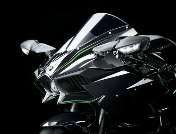 Kawasaki lança Ninja H2 com 200cv