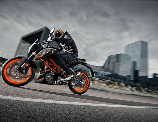 KTM Duke 390 chega ao Brasil