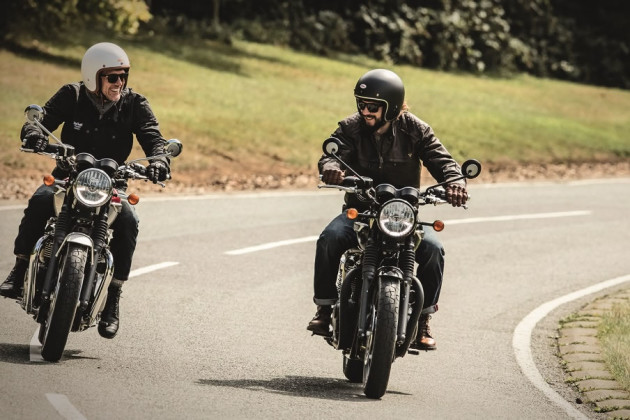 Triumph Bonneville T120 E Thruxton R já no Brasil Motorede