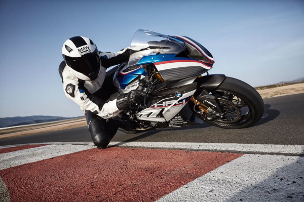 BMW HP4 Race no Brasil Pista