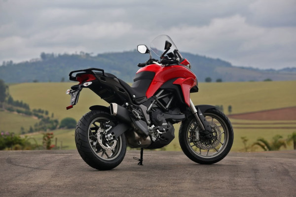 Nova Ducati Multistrada 950 no Brasil vista traseira