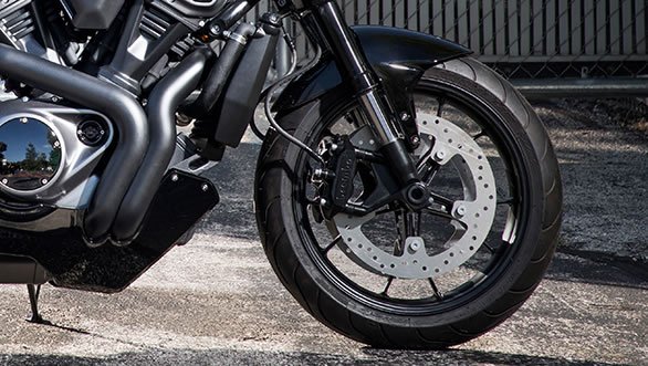 Harley-Davidson Streetfighter 975 Freios