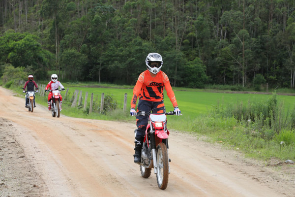 CRF 250F 2019 na terra