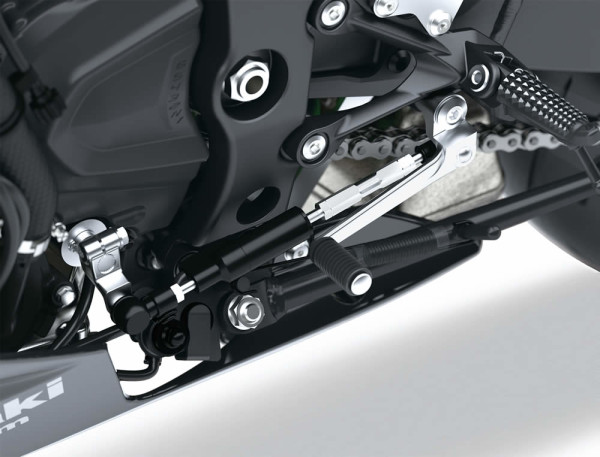 10-fatos-ninja-zx6r-2020-06-Quickshifter