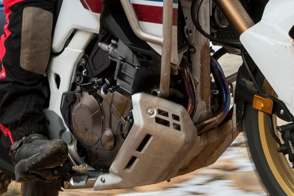 Nova-Africa_Twin-2020-03-Motor