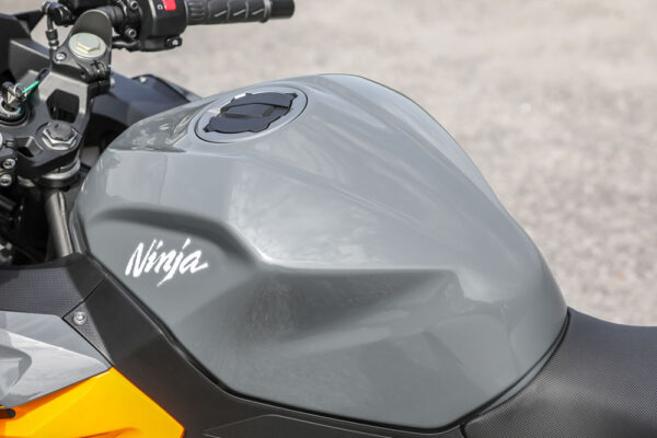 ninja250-2021-08